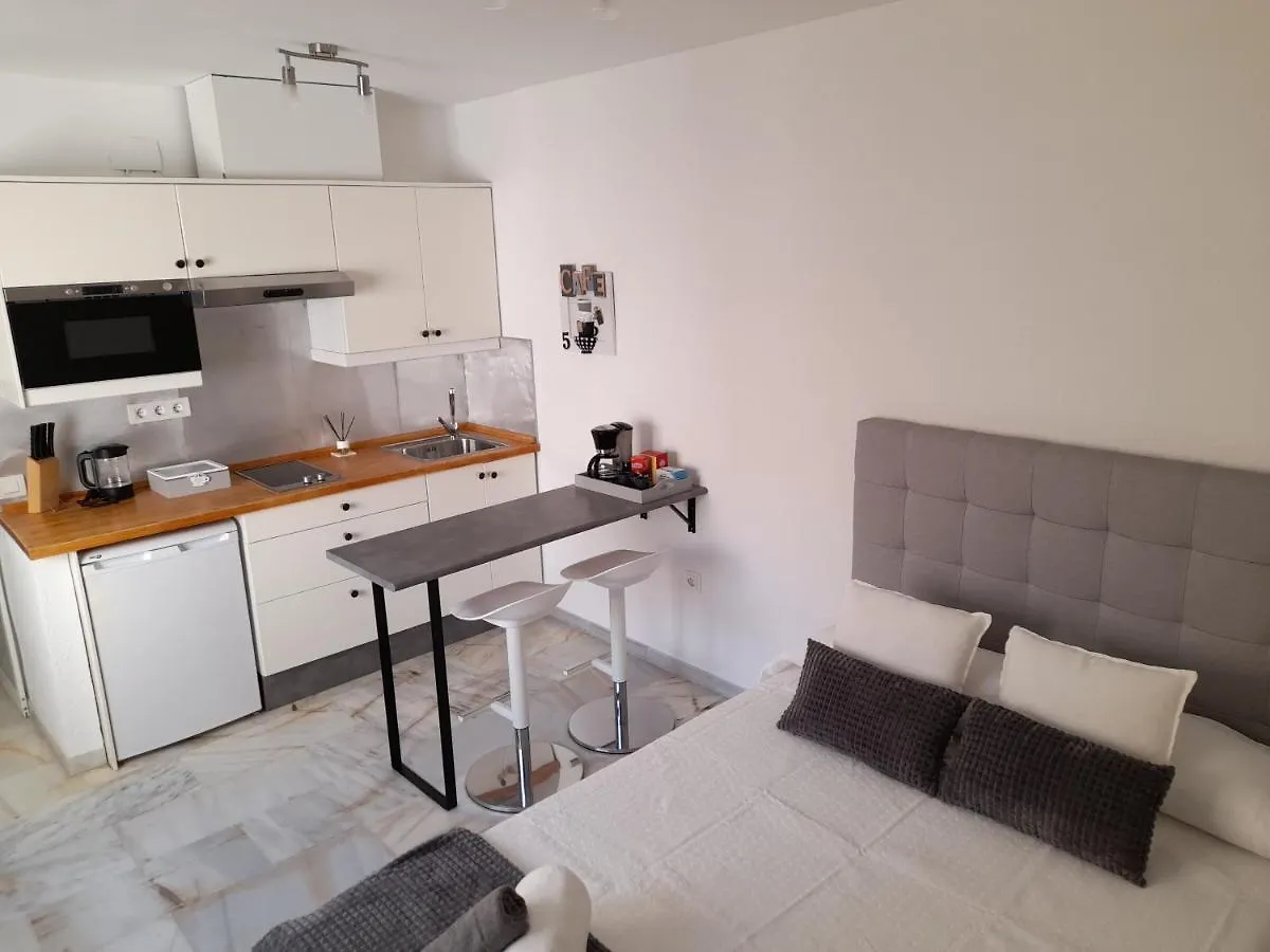 New Central Studio And Parking Zamarrilla Malaga 0*,