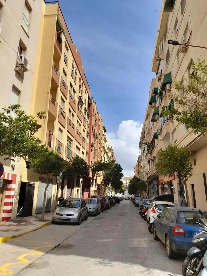 New Central Studio And Parking Zamarrilla Málaga 0*,  Spanje